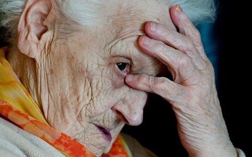 Bệnh alzheimer nguy hiểm từ quá trình lão hóa