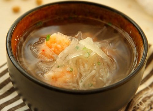 Cách làm món canh củ cải thái sợi