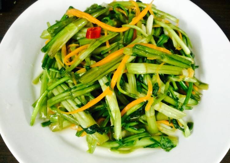 Cách làm món thịt thái sợi rau cần